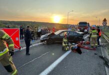 Trzecia ofiara tragicznego wypadku w Łomiankach. Zmarł 20-letni kierowca