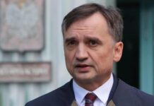 Zbigniew Ziobro zauważony w USA. Nowe zdjęcie z lotniska wywołało polityczną burzę