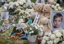 Ząbki pogrążone w żałobie. Mieszkańcy pożegnali dwuletniego Miłosza