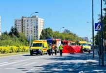 Tragiczny bilans wypadku na warszawskim Mokotowie. Dwie osoby nie żyją, dziecko walczy o życie