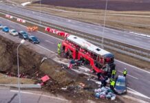 Katastrofa polskiego autokaru na Węgrzech. Zginęło 12 osób. Wśród pasażerów byli pielgrzymi z Podkarpacia